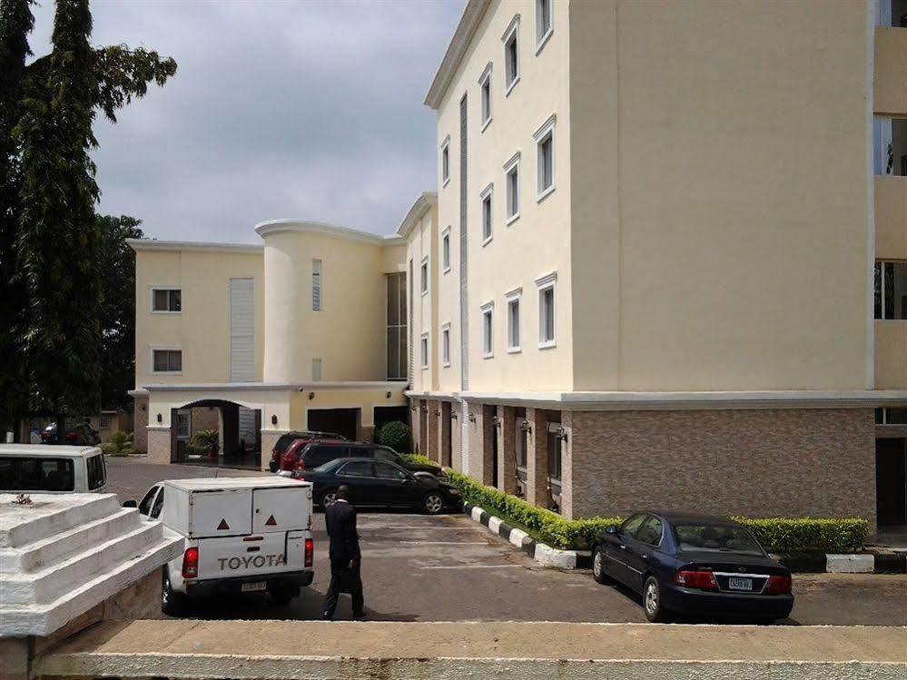 Savannah Suites Kunkwaba Exterior foto